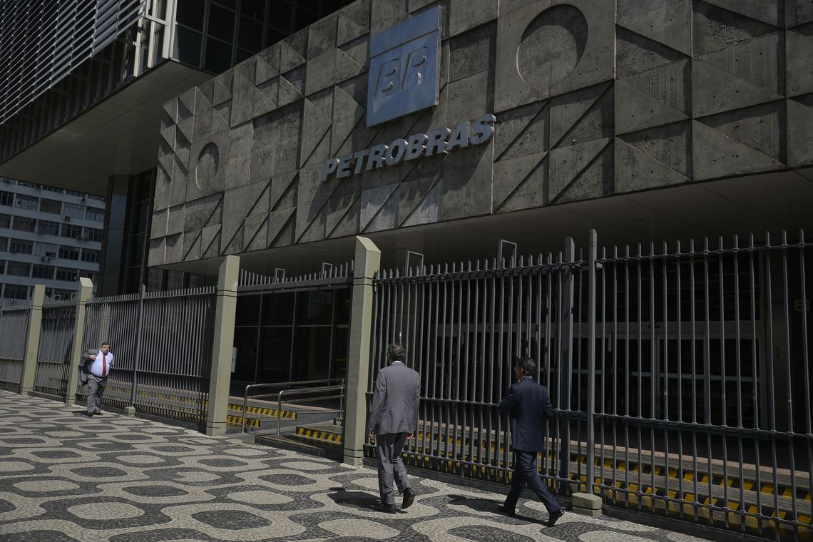 Petrobras registra lucro líquido contábil de R$ 4 bilhões