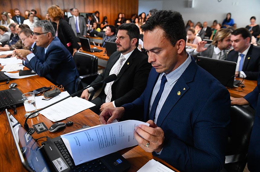 Styvenson vence PT e projeto que aumenta tempo de prisão para traficantes avança