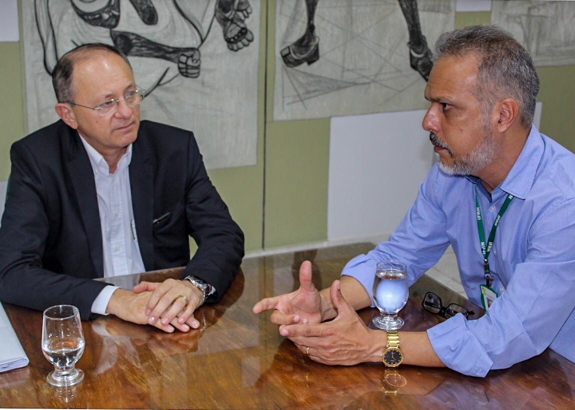 Benes Leocádio visita IFRN e reforça defesa do ensino público
