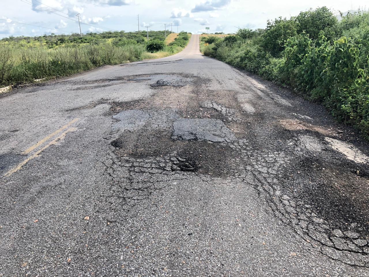 Estrada entre Acari e Caicó está totalmente esburacada