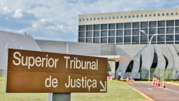 STJ decide que condomínio não pode proibir animais domésticos