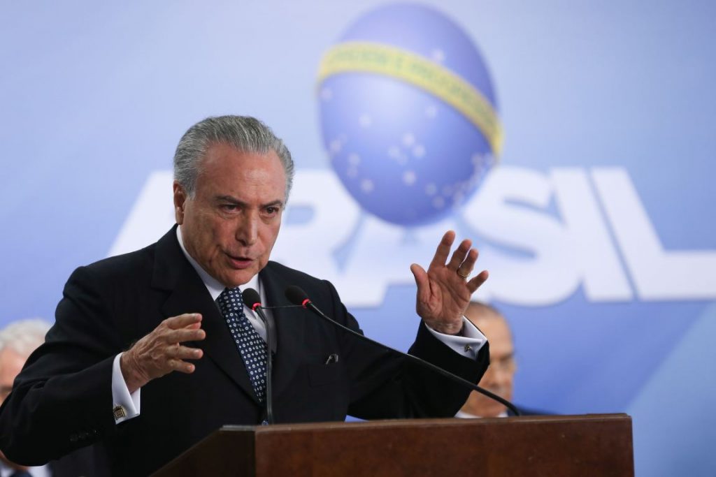Temer diz que aguardou decisão da Justiça com "tranquilidade e serenidade"