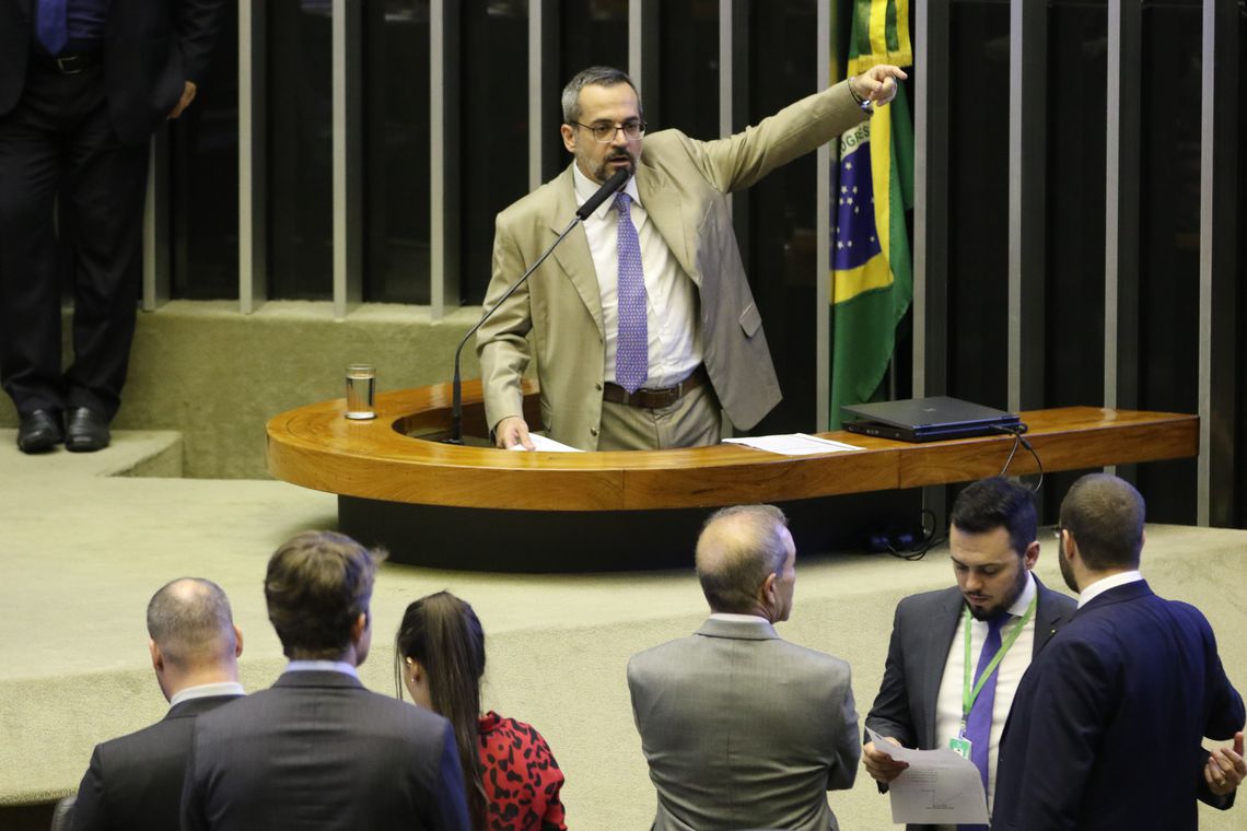 Ministro diz que MEC está aberto ao diálogo com reitores
