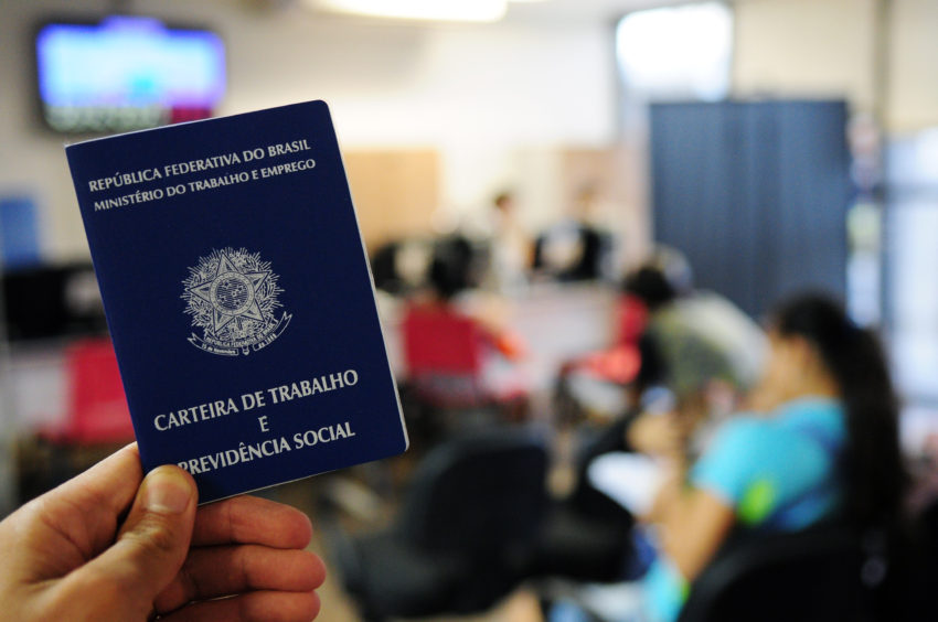 Desemprego sobe para 12,7% e atinge 13 milhões de brasileiros