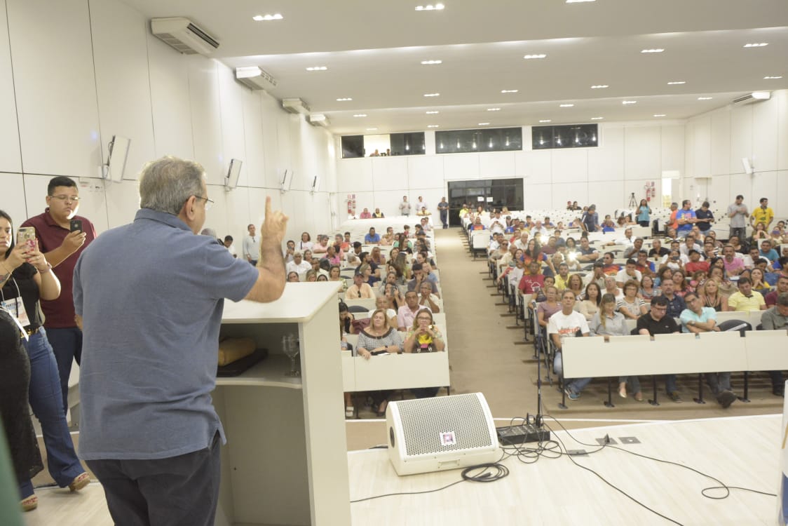 Rumo à reeleição, Álvaro Dias lança Participa Natal