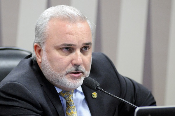 Jean Paul propõe lei que proíbe empresas de antecipar vida útil de equipamentos