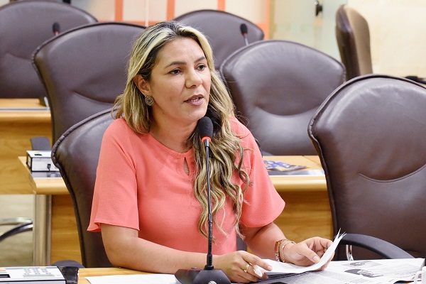 Bolsonaro provoca suspensão de licitação para construção do Hospital da Mulher