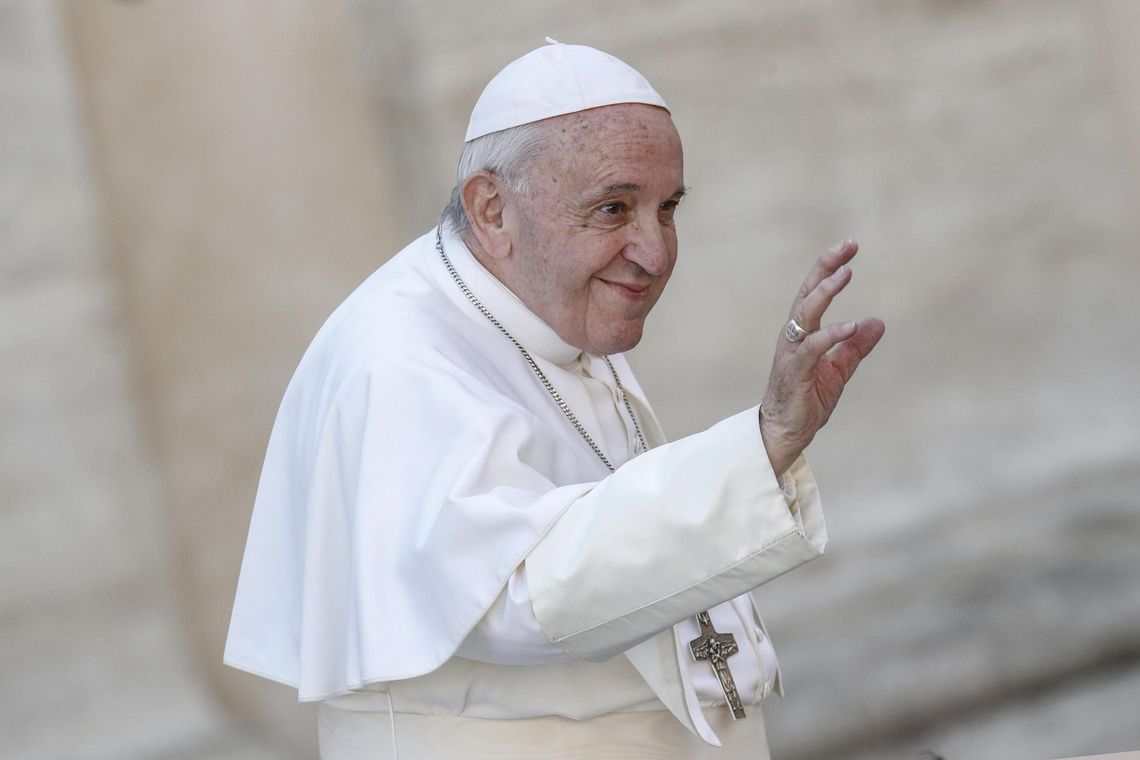 Papa Francisco recebe cacique brasileiro Raoni em audiência privada