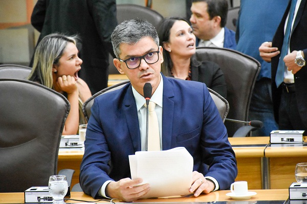 "Coronel Rodrigo foi vítima de perseguição política", aponta Azevedo
