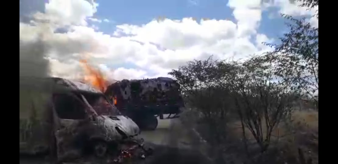 (VÍDEO) Em plena luz do dia, bandidos explodem carro-forte em Jardim do Seridó