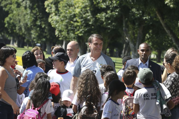 Reforma política tem que nascer no Congresso, diz Bolsonaro