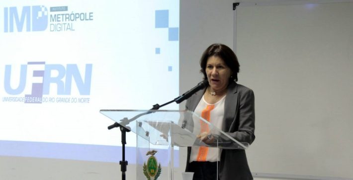 Ex-reitora publica discurso que seria proferido em festa cancelada de R$ 27 mil