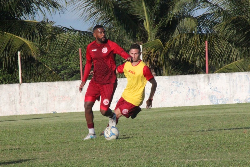 América treinará com portões fechados para jogo contra o Serrano (PB)