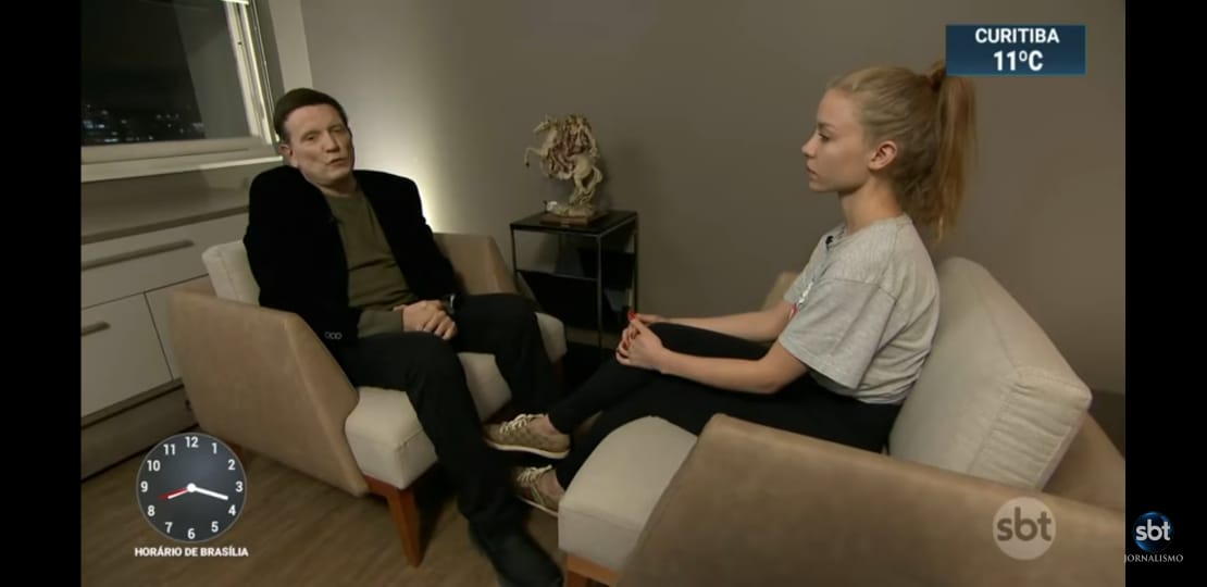 (VÍDEO) Em entrevista, modelo relata suposto estupro cometido por Neymar; veja