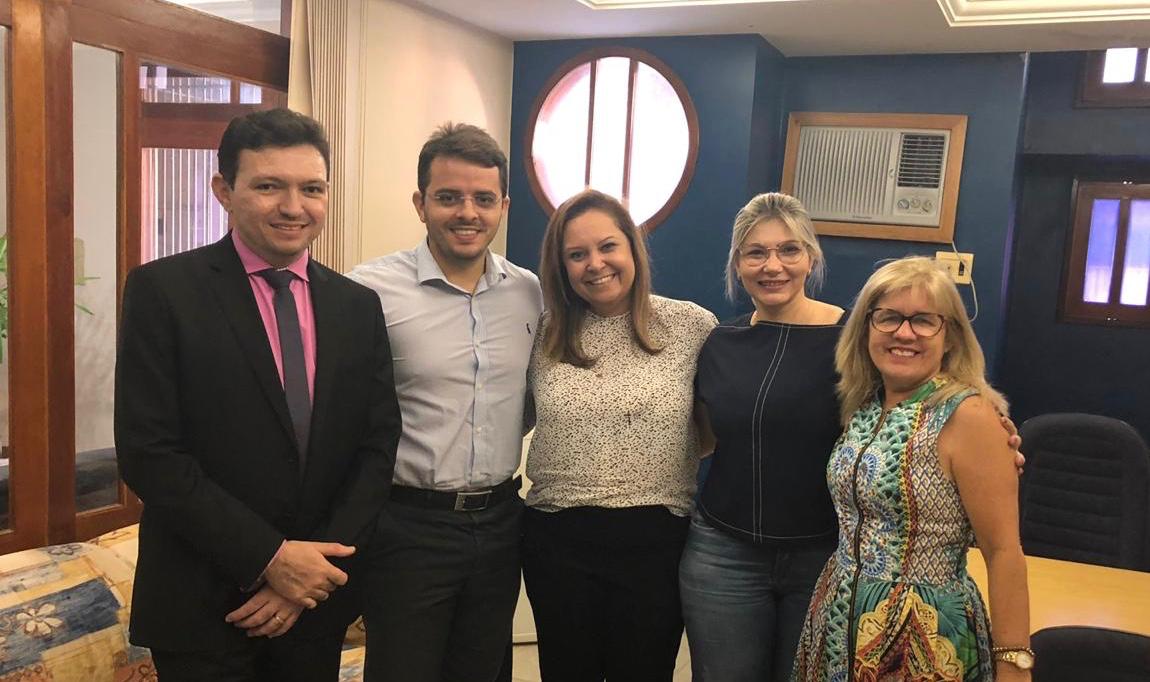 Candidata a desembargadora do TRT-21, advogada Marisa Almeida visita Caicó