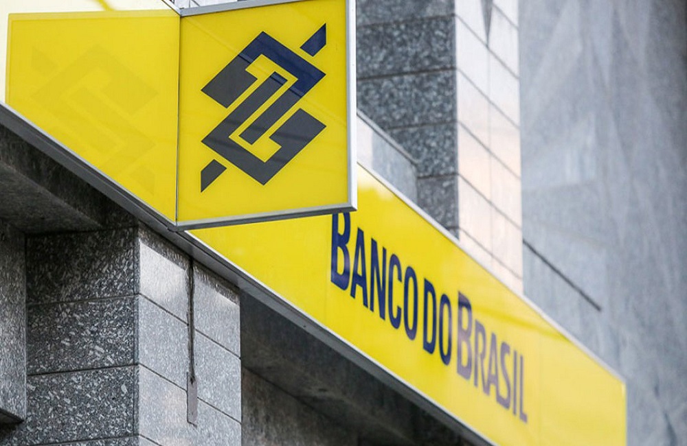 Bandidos explodem agência do Banco do Brasil no Alecrim