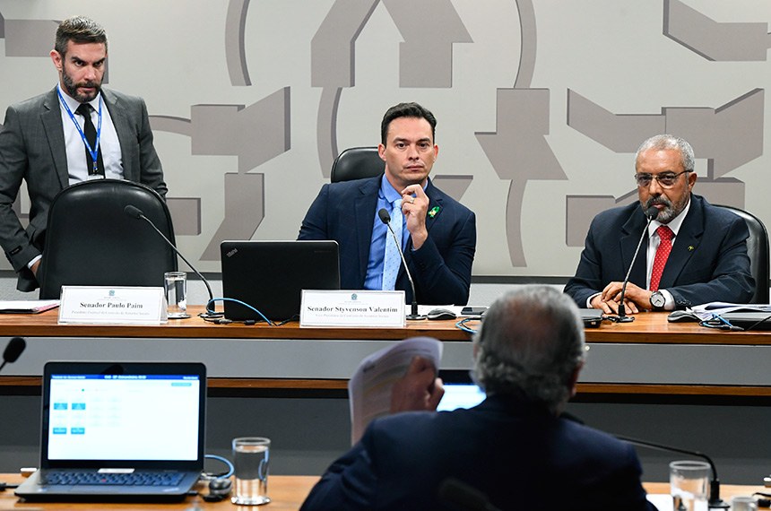 Com apoio de Styvenson, Comissão aprova câmeras de vigilância em vans escolares