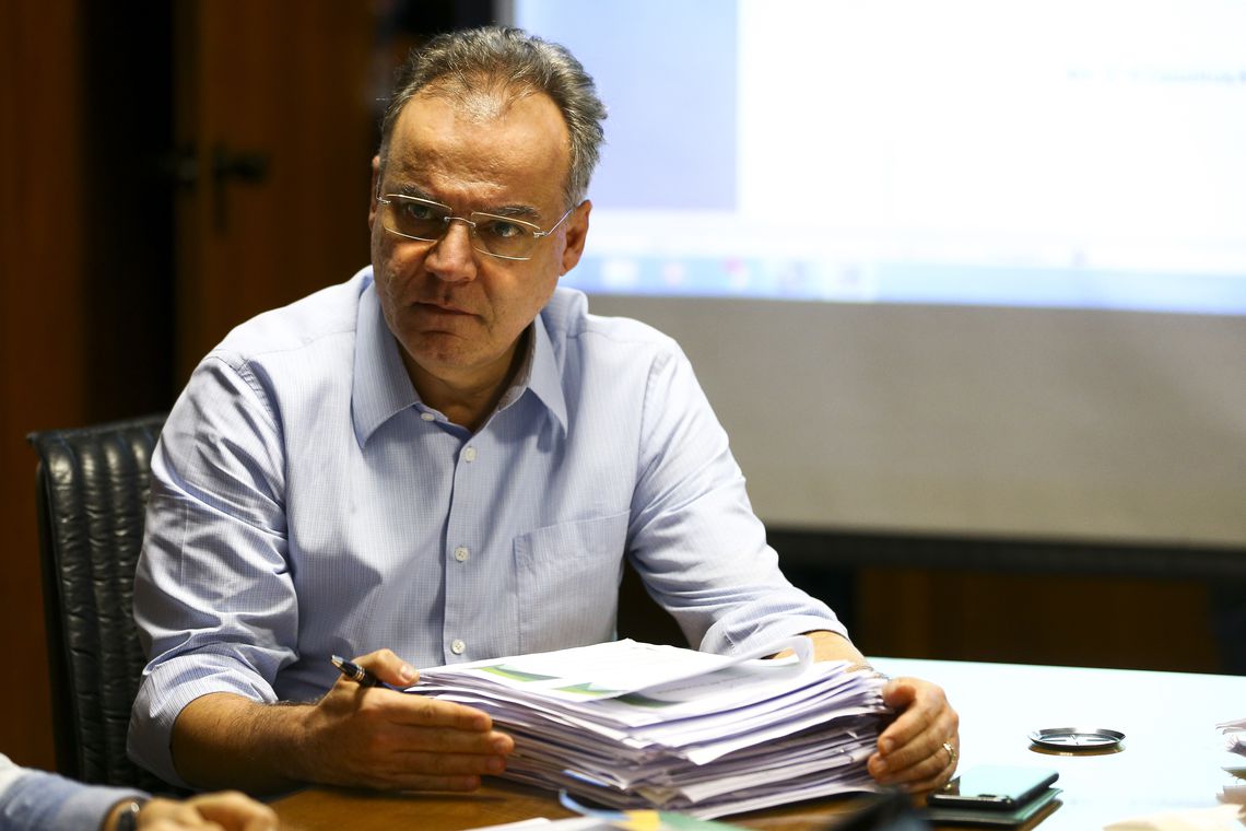 (AO VIVO) Relator apresenta parecer à reforma da Previdência; assista