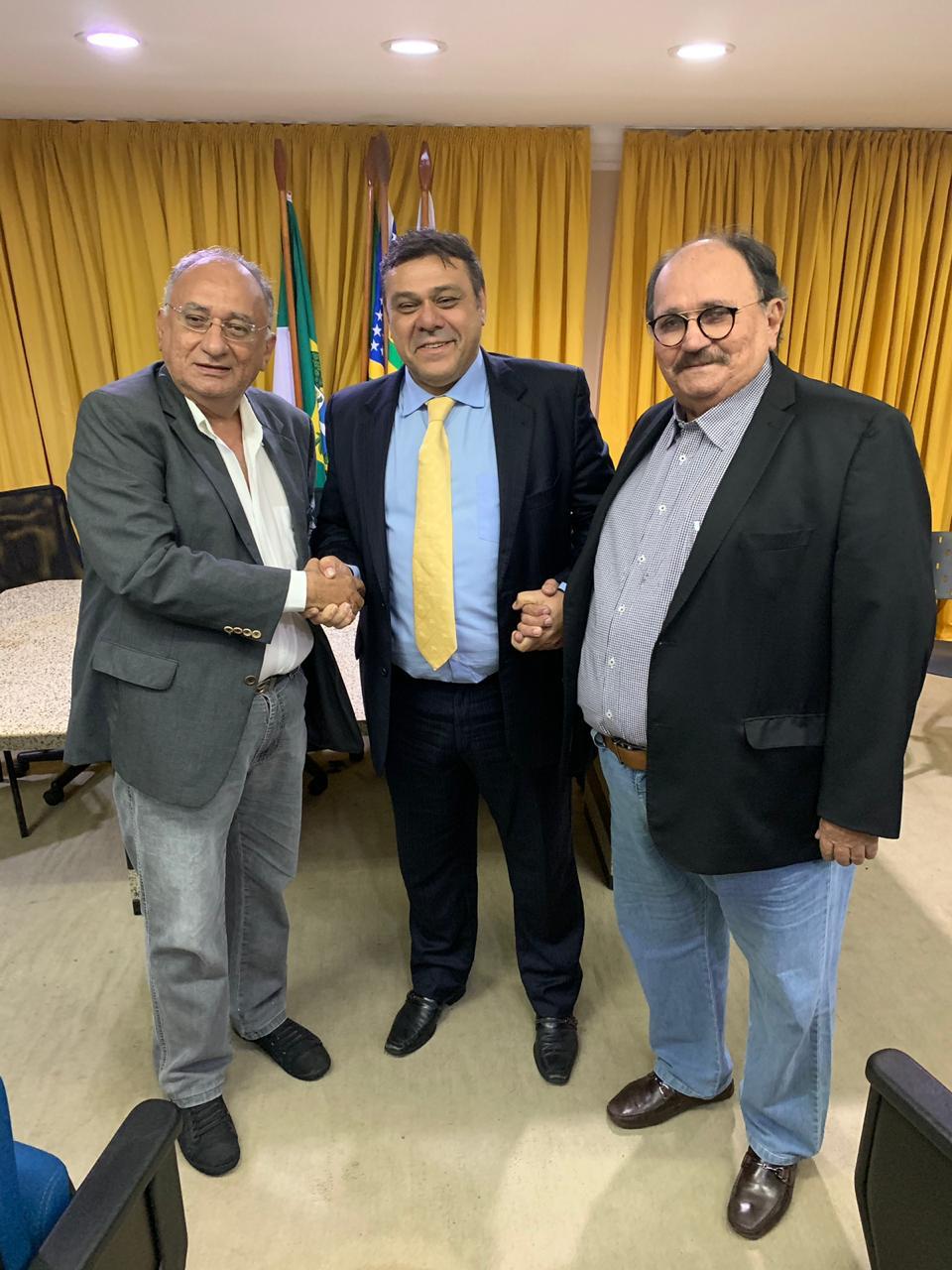 Eduardo Rocha intensifica campanha e ganha apoio de presidente da FNF