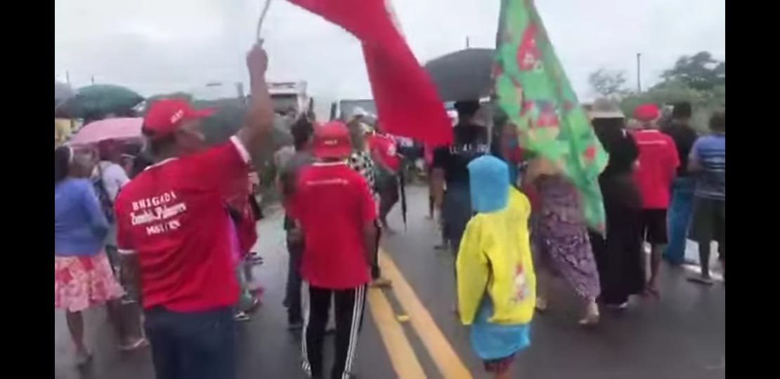 MST interdita rodovia em Tangará em protesto contra a reforma da Previdência