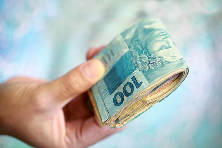 Governo paga 79,5% do funcionalismo e injeta R$ 217 milhões na economia do RN