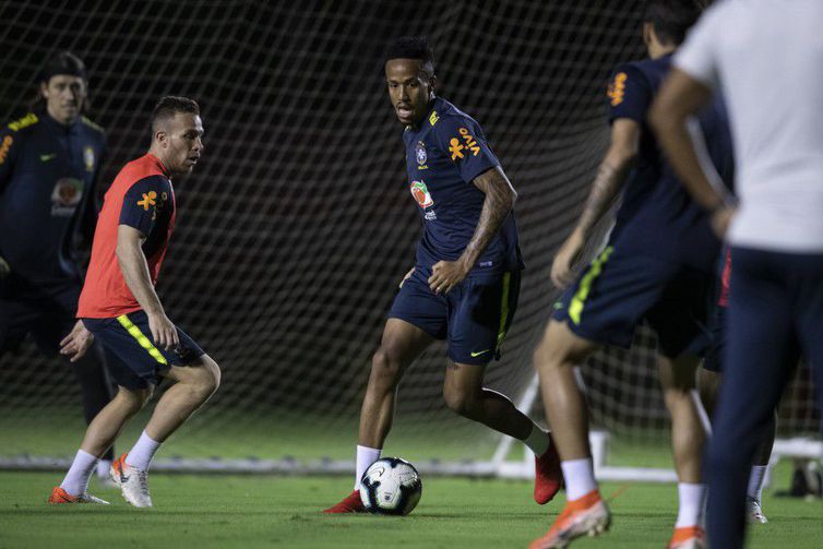 Seleção treina hoje na Fonte Nova visando partida contra Venezuela
