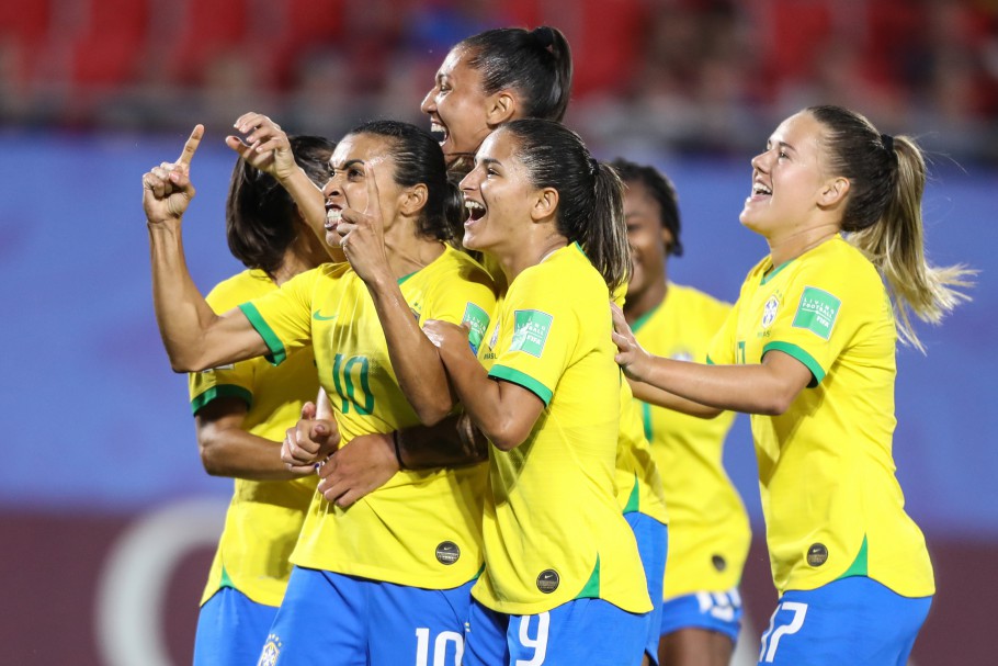 Jogos de hoje definem próximo adversário do Brasil na Copa feminina