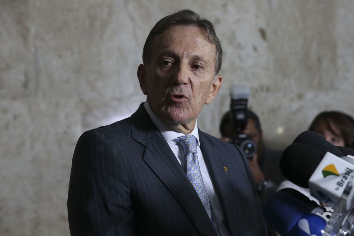 Novo chefe quer 'resgate' dos Correios ; decisão sobre privatizar é de Bolsonaro