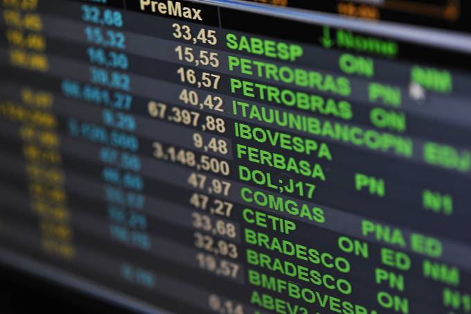 Ibovespa registra recorde ao ultrapassar 102 mil pontos