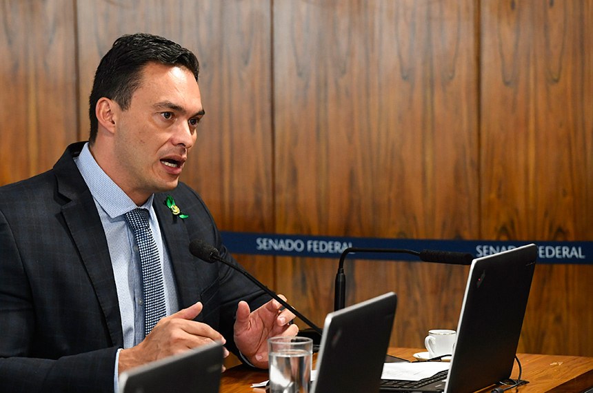 Styvenson quer aumentar pena para ameaça a mão armada