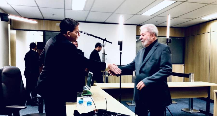 Em entrevista na cadeia, Lula pediu para Intercept investigar Moro; assista