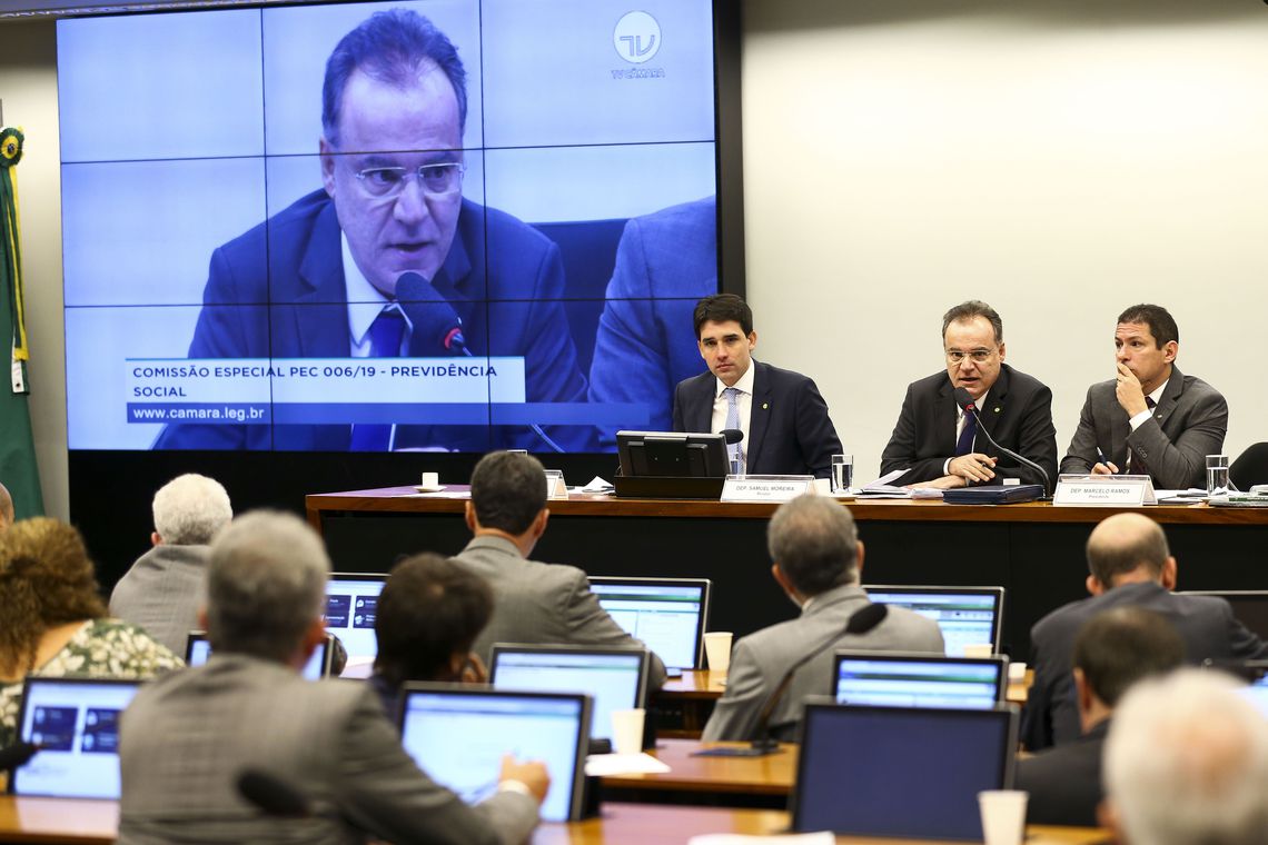 Reforma da Previdência: discussões seguem em meio a semana de São João