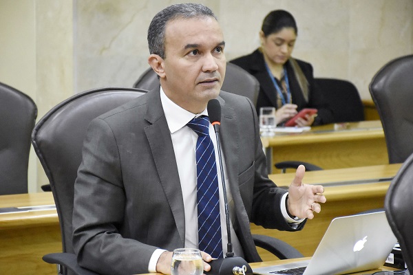 "Ignorar  Varela Santiago é demais", diz Kelps sobre gestão do Governo na Saúde