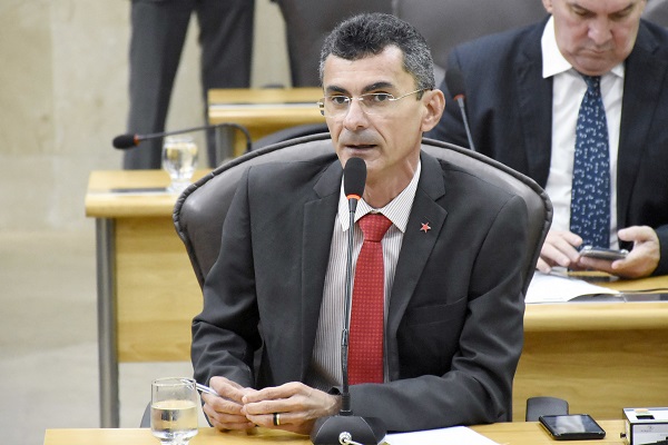 Francisco defende gestão petista: Parecem torcer contra. Fátima faz a parte dela