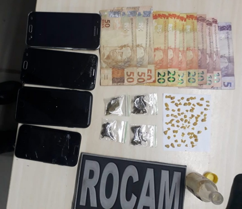 Polícia Militar prende cinco homens com drogas no bairro Alecrim