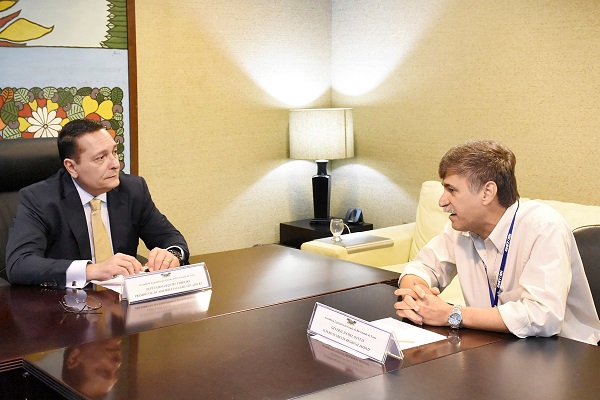 Ezequiel discute retomada das obras de duplicação da reta Tabajara com DNIT