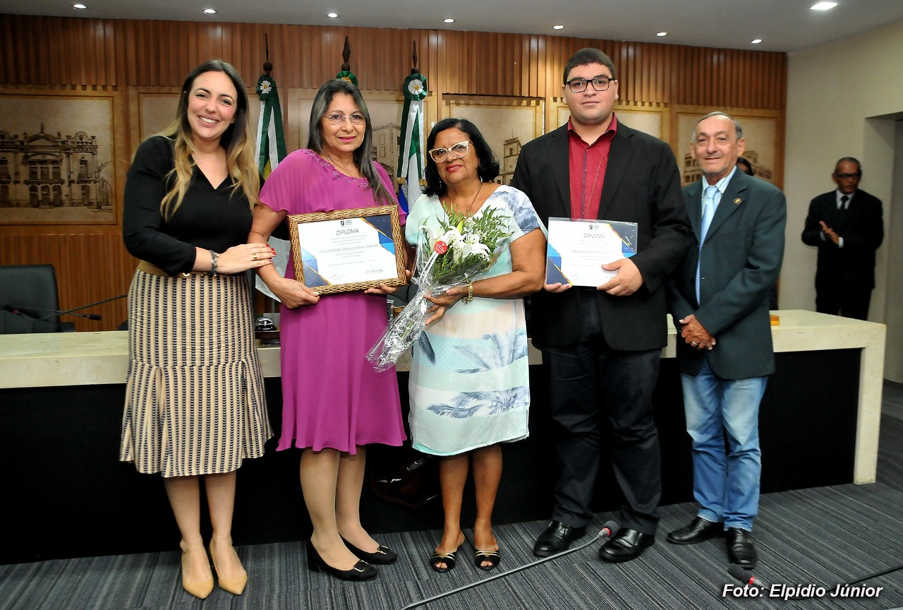 Câmara presta homenagem aos dez anos da Comunidade Nova Virtude