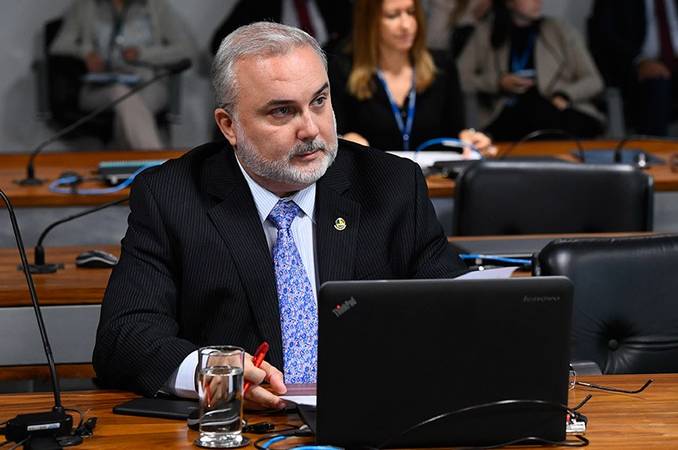 Jean Paul critica concorrência no mercado de gás: "Nem todo monopólio é maligno"