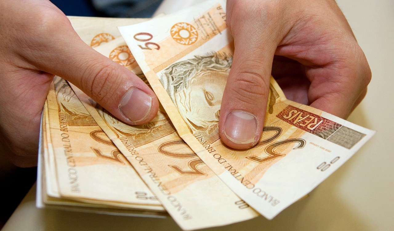 Folha de junho do funcionalismo estadual injeta R$ 438 milhões na economia