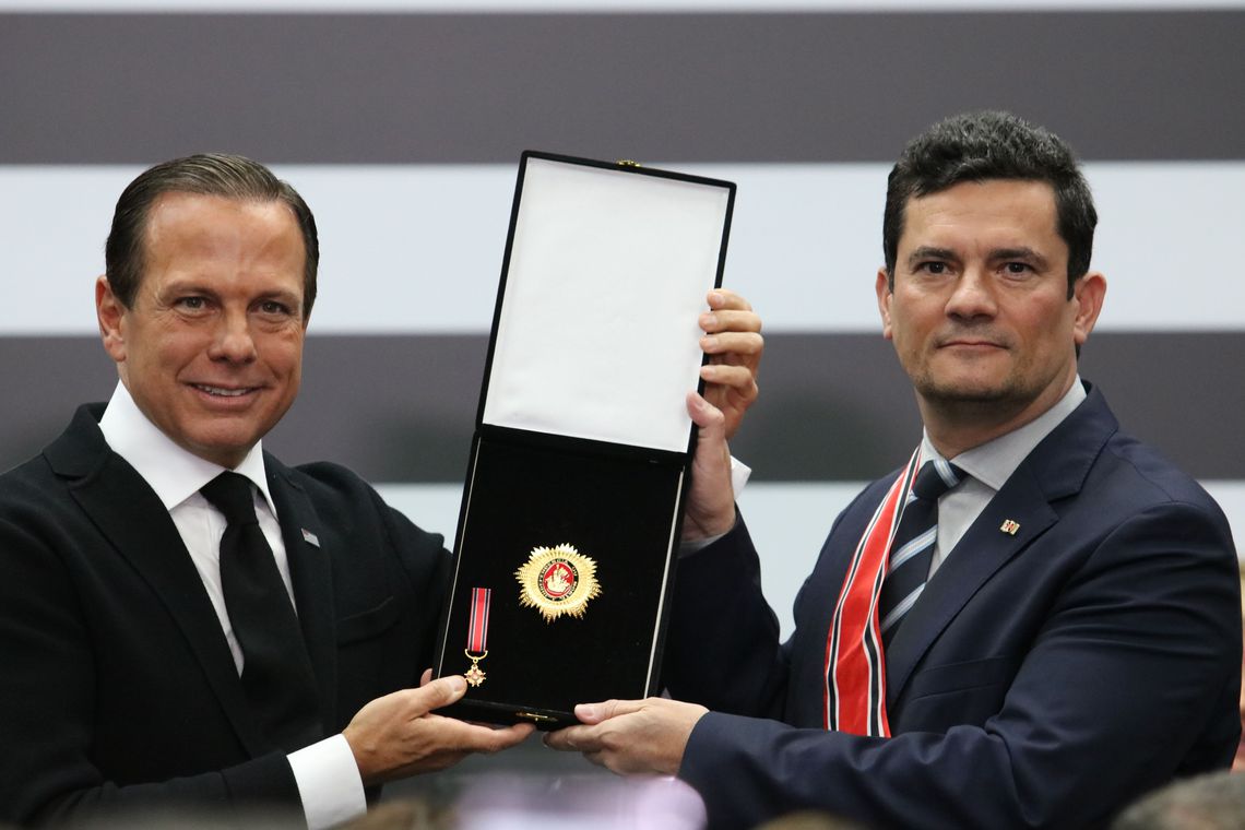 "Brasil precisa de mais Moros e menos Lulas", diz Dória em homenagem a ministro