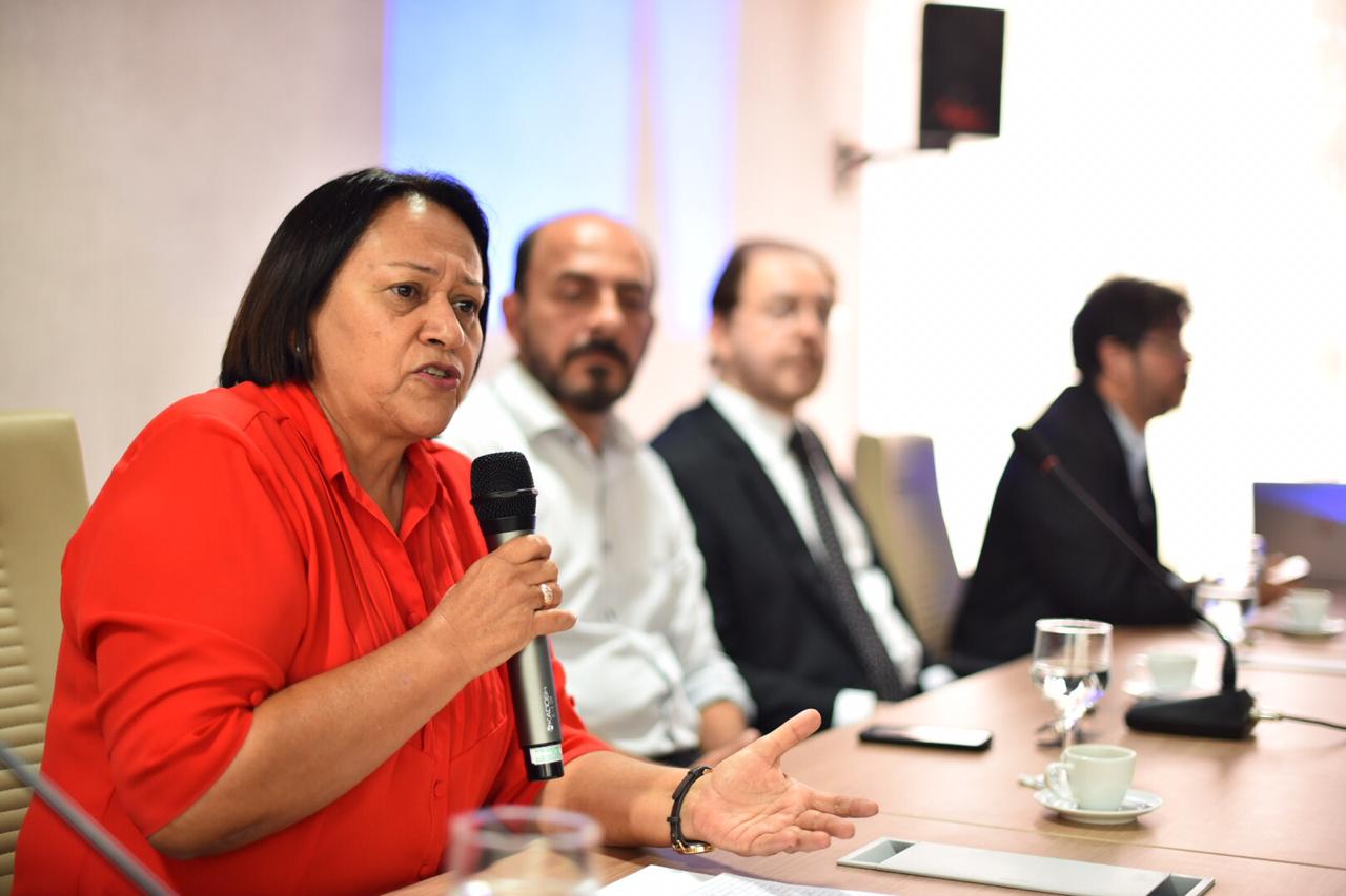 Governadora promete pagar salários atrasados de servidores do RN até dezembro