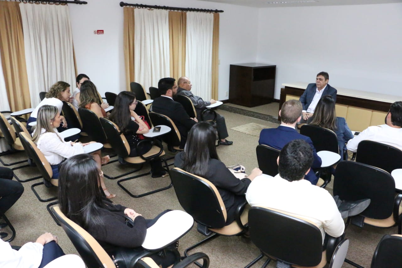 Eduardo Rocha recebe apoio da advocacia jovem na campanha pelo TRT