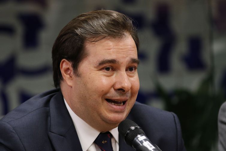Câmara debaterá reinclusão de estados e municípios na Previdência