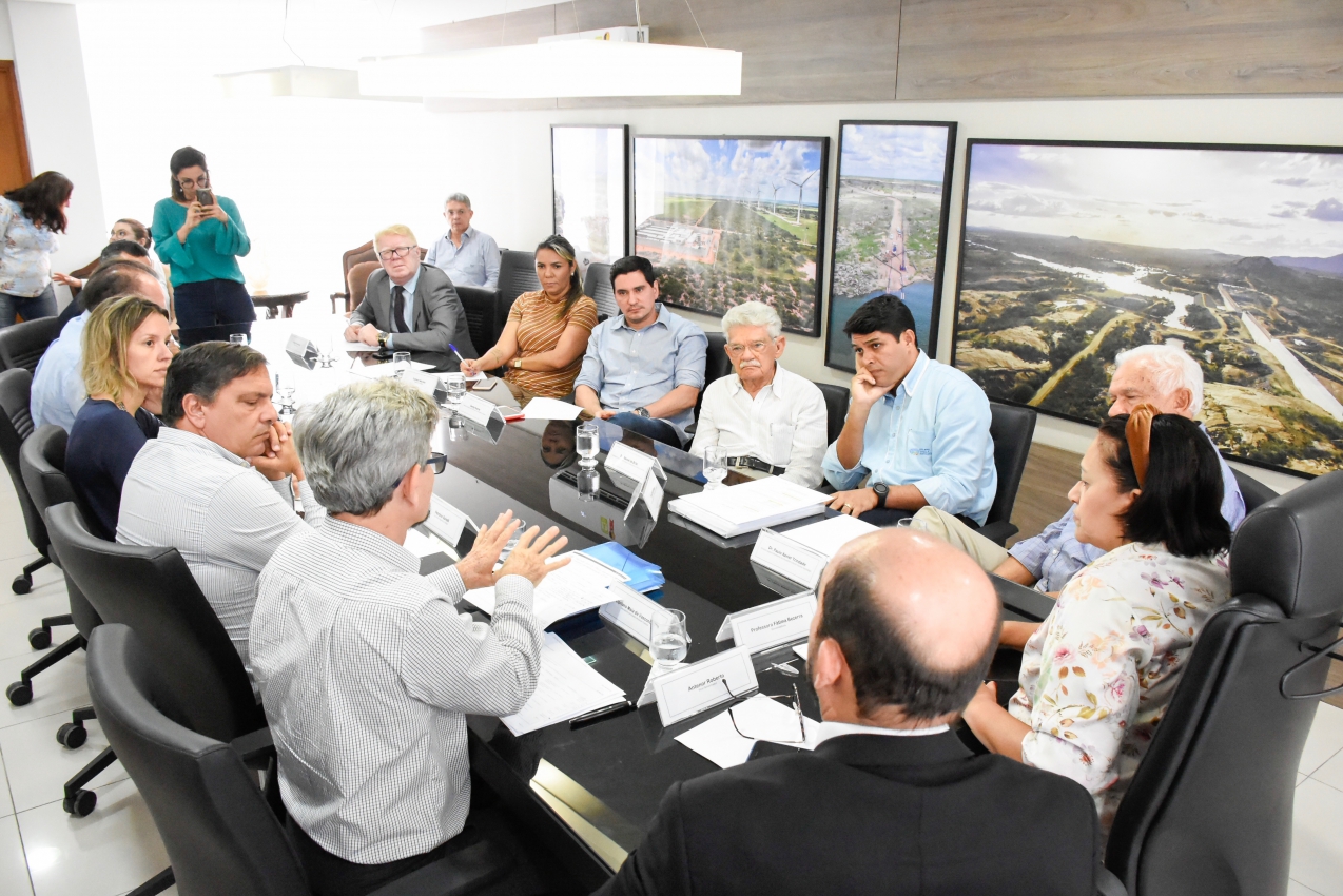 Comissão de Saúde da AL media impasse de convênio entre Governo e Varela