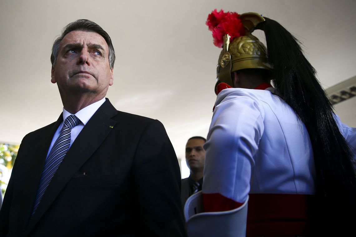 Militares brasileiros vão à Espanha ouvir sargento preso com drogas