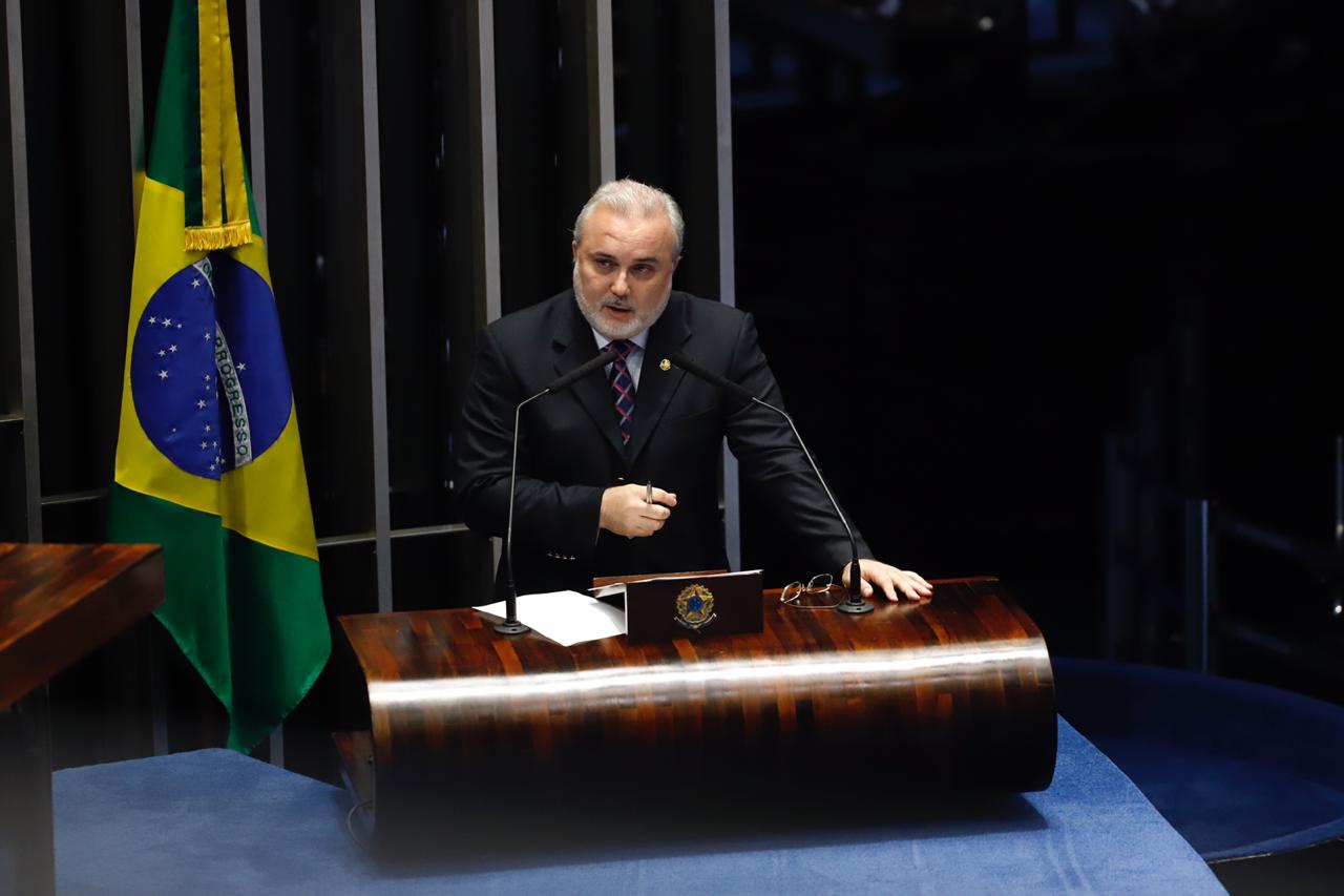 Senador do PT rebate comentarista da GloboNews: "RN não está ao deus-dará"