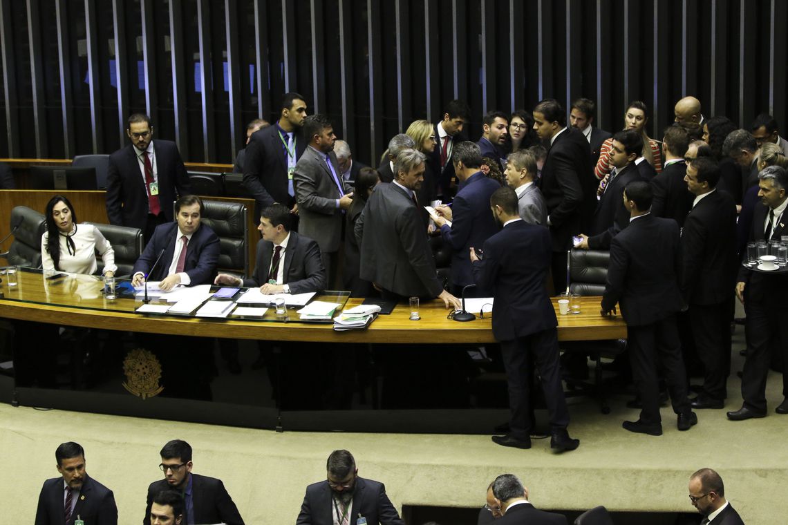 Senado pode incluir estados na reforma da Previdência, diz Maia