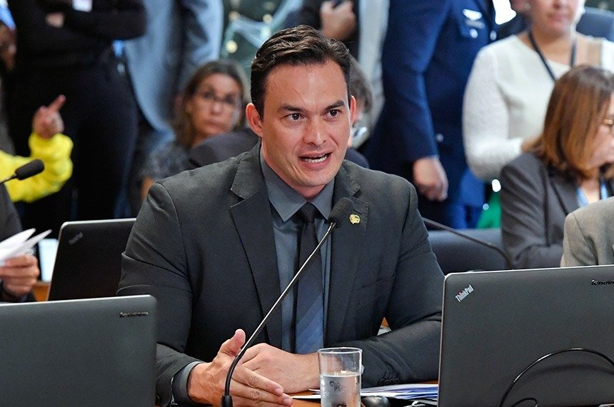Senador Styvenson defende rigor na liberação do uso medicinal da maconha