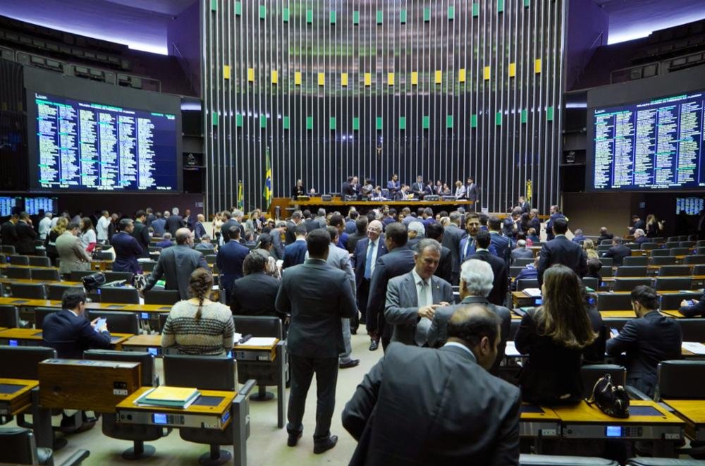 (AO VIVO) Câmara votará reforma da Previdência em instantes; assista