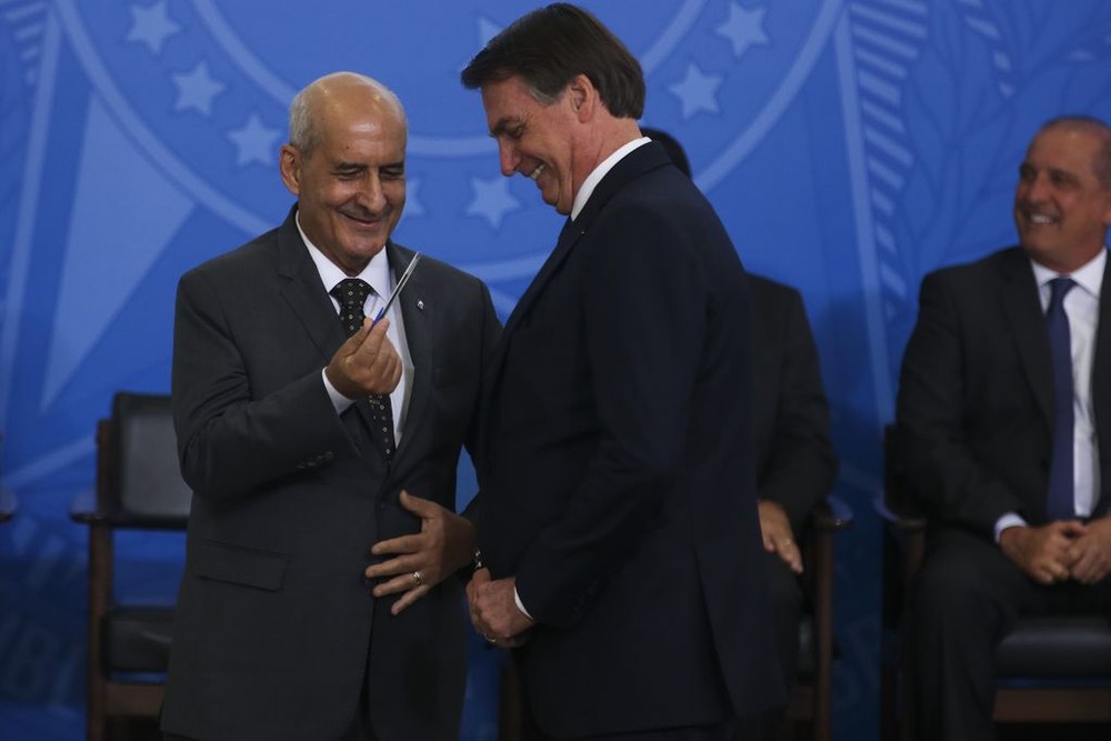 Vivaldo Costa quer conceder título de cidadão a ministro de Bolsonaro